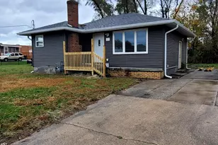 1125 Dallas St, Gary, IN 46406 - Photo 2