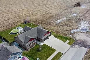 1913 Holly St SE, Demotte, IN 46310 - Photo 36