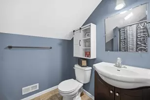 1913 Holly St SE, Demotte, IN 46310 - Photo 26