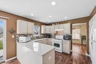 13625 Cardinal Ln, Cedar Lake, IN 46303 - Photo 8