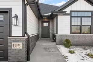 13973 Blue Sky Ct, Saint John, IN 46373 - Photo 2