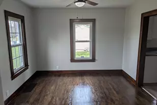 411 N Union St, Hobart, IN 46342 - Photo 4