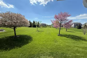 1144 Mary Ellen Dr, Crown Point, IN 46307 - Photo 6