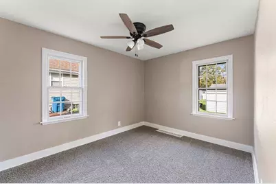 301 W Bates Street, Hebron, IN 46341 - Photo 10