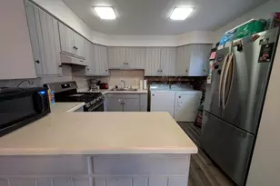 2600 Drexel Dr, Hobart, IN 46342 - Photo 4