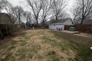 2600 Drexel Dr, Hobart, IN 46342 - Photo 12