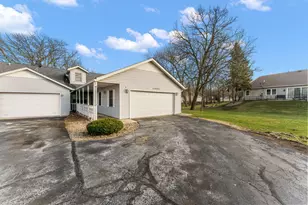 11435 Ventura Dr, Saint John, IN 46373 - Photo 2