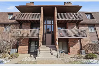 2007 W 45th Street #307, Highland, IN 46322 - Photo 2