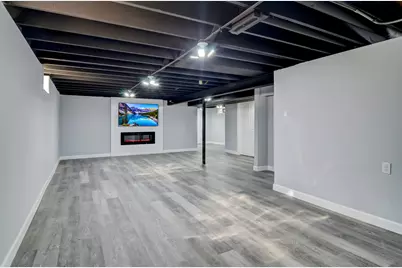 6739 New Hampshire Avenue, Hammond, IN 46323 - Photo 16