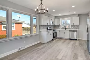 6739 New Hampshire Ave, Hammond, IN 46323 - Photo 8