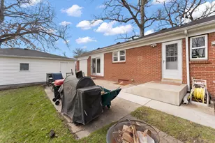 5397 Cleveland St, Merrillville, IN 46410 - Photo 24