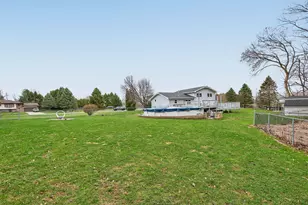 292 Streamwood Dr, Valparaiso, IN 46383 - Photo 22