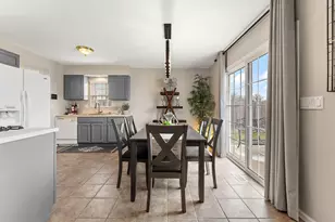 259 Fox Trail Ct, Hobart, IN 46342 - Photo 6