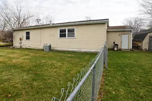 3621 Kingsway Dr, Crown Point, IN 46307 - Photo 22