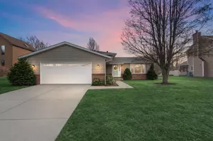 57 Worchester Dr, Valparaiso, IN 46383 - Photo 2