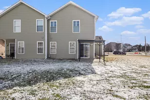 10592 Maine Dr, Crown Point, IN 46307 - Photo 2