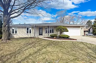 432 Summer Dr, Schererville, IN 46375 - Photo 1