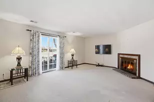 1630 Camellia Dr, Munster, IN 46321 - Photo 2