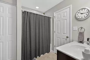 11405 Vermont Pl, Crown Point, IN 46307 - Photo 18