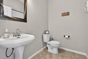 11405 Vermont Pl, Crown Point, IN 46307 - Photo 10