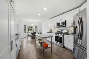 1716 Apple Blossom Dr, Munster, IN 46321 - Photo 10