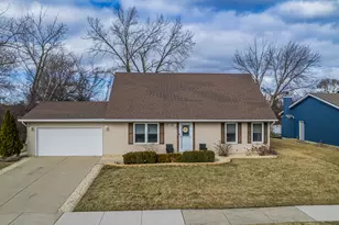 306 Bach Rd, Schererville, IN 46375 - Photo 2