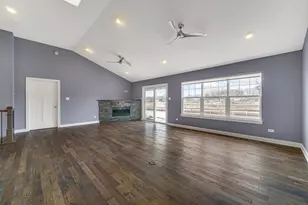 6135 S Dune Harbor Dr, Portage, IN 46368 - Photo 4