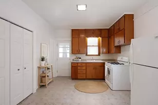 1412 Scott St, La Porte, IN 46350 - Photo 4