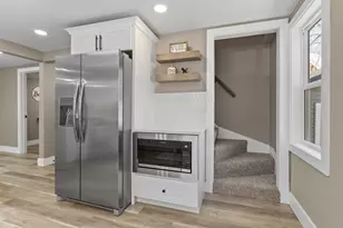 101 Erie St, Valparaiso, IN 46383 - Photo 10