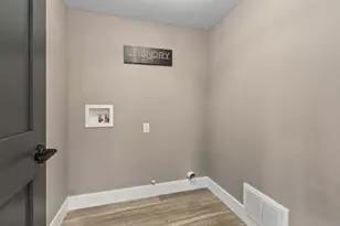 101 Erie St, Valparaiso, IN 46383 - Photo 18