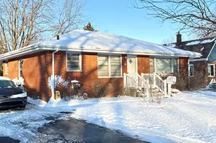 140 N Linda St, Hobart, IN 46342 - Photo 1