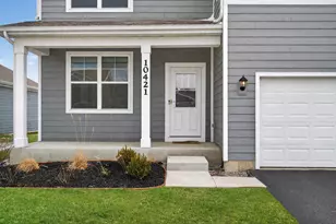 10421 Privet Dr, Saint John, IN 46373 - Photo 4