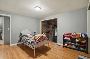 482 E Grove St, Wheatfield, IN 46392 - Photo 16