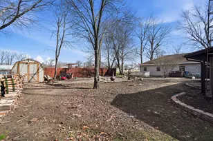 482 E Grove St, Wheatfield, IN 46392 - Photo 22