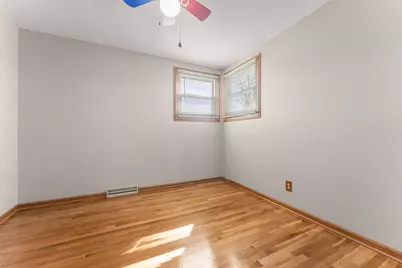 906 E Glen Park Avenue, Griffith, IN 46319 - Photo 10