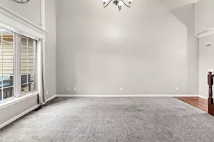 10554 Ontario Dr, Crown Point, IN 46307 - Photo 8