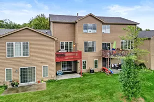 10554 Ontario Dr, Crown Point, IN 46307 - Photo 26