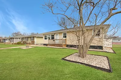 9047 Pettit Drive, Highland, IN 46322 - Photo 2