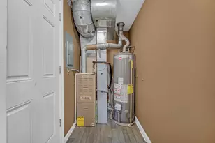 5305 4th Ave, Valparaiso, IN 46383 - Photo 12