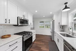 157 E 700 S, Kouts, IN 46347 - Photo 4