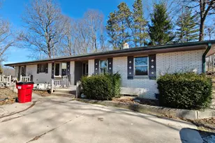 31 Smoke Rd, Valparaiso, IN 46385 - Photo 2