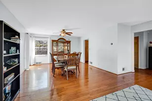 222 Beacon Pl, Munster, IN 46321 - Photo 8