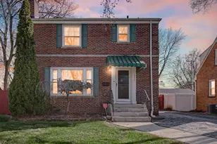 222 Beacon Pl, Munster, IN 46321 - Photo 2