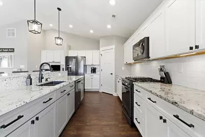 823 11th Street SW, Demotte, IN 46310 - Photo 8