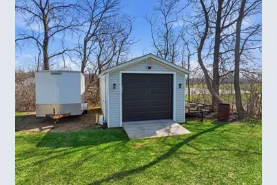 823 11th Street SW, Demotte, IN 46310 - Photo 32