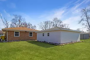 644 N Glenwood St, Griffith, IN 46319 - Photo 16