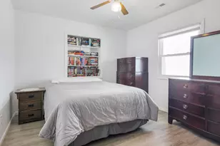 644 N Glenwood St, Griffith, IN 46319 - Photo 10