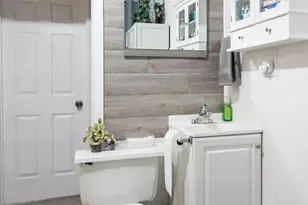 644 N Glenwood St, Griffith, IN 46319 - Photo 8