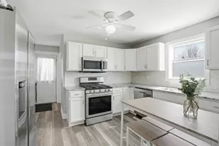 223 Illinois St, Dyer, IN 46311 - Photo 10