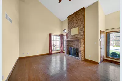 158 York Circle, Valparaiso, IN 46385 - Photo 4